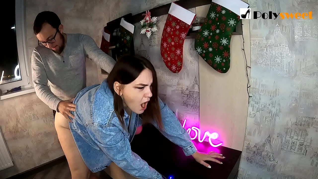 Mukomana ainakidzwa nekusvira musikana akanaka ane mboro mumboro nemuromo nemboro